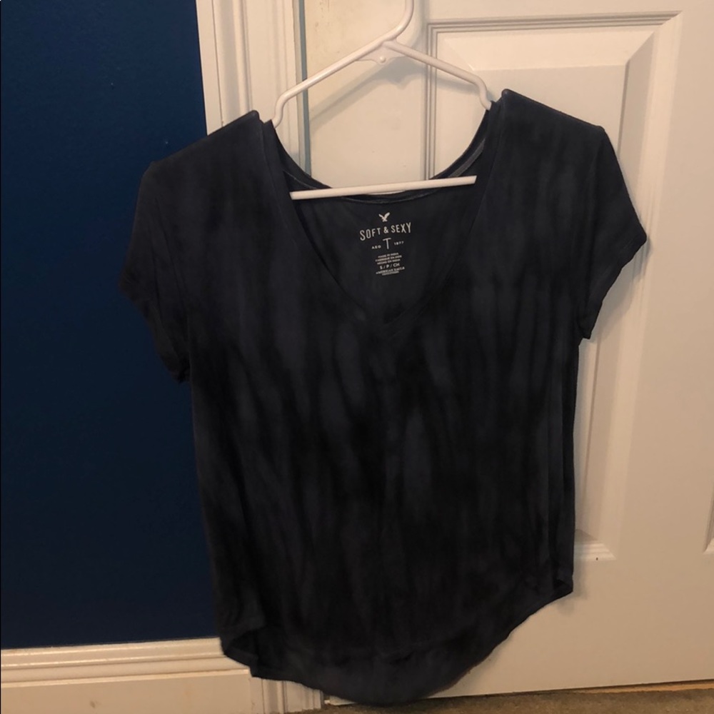 American eagle v neck